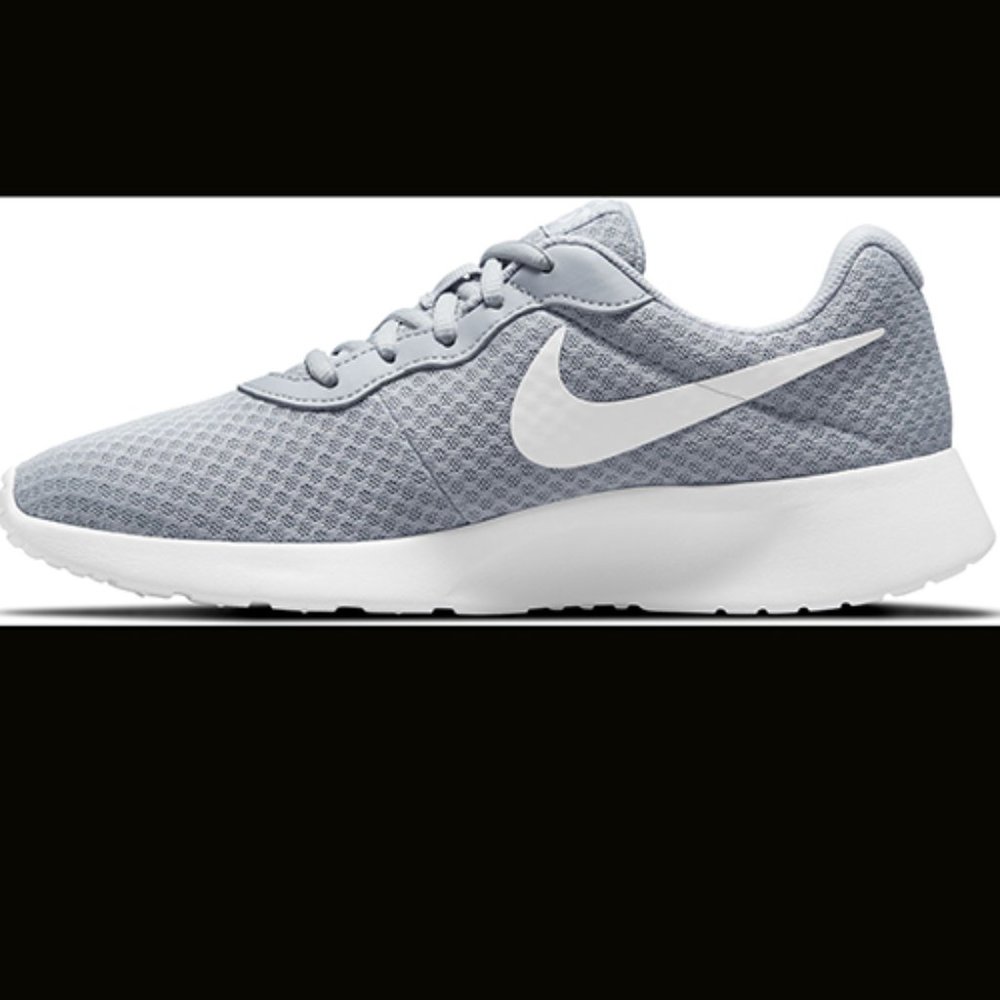 Nike Tanjun Women's Running Shoes - Picture 10 of 14